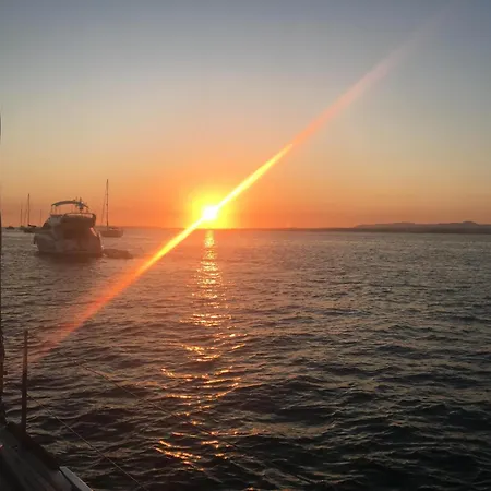 Veleiro Jakata * Lisbon